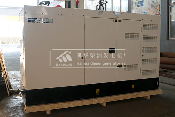 上?？蛻粲嗁徱慌_(tái)200kw靜音發(fā)電機(jī)組成功出廠